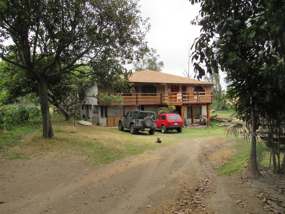 Maria Adelaida Hostal Puembo