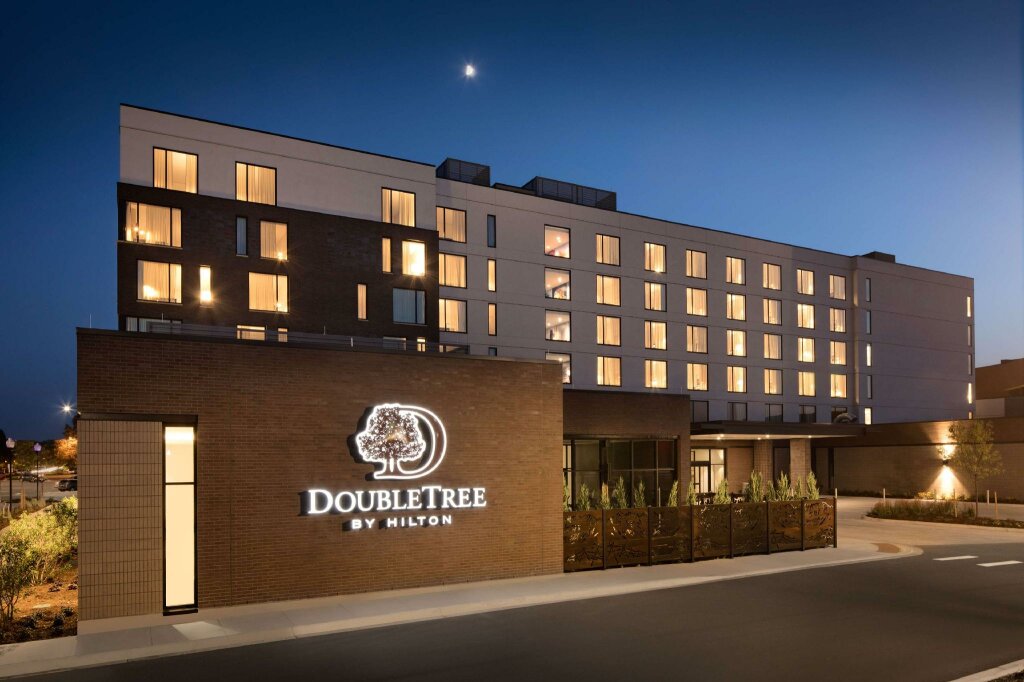Standard room Doubletree By Hilton Greeley At Lincoln Park