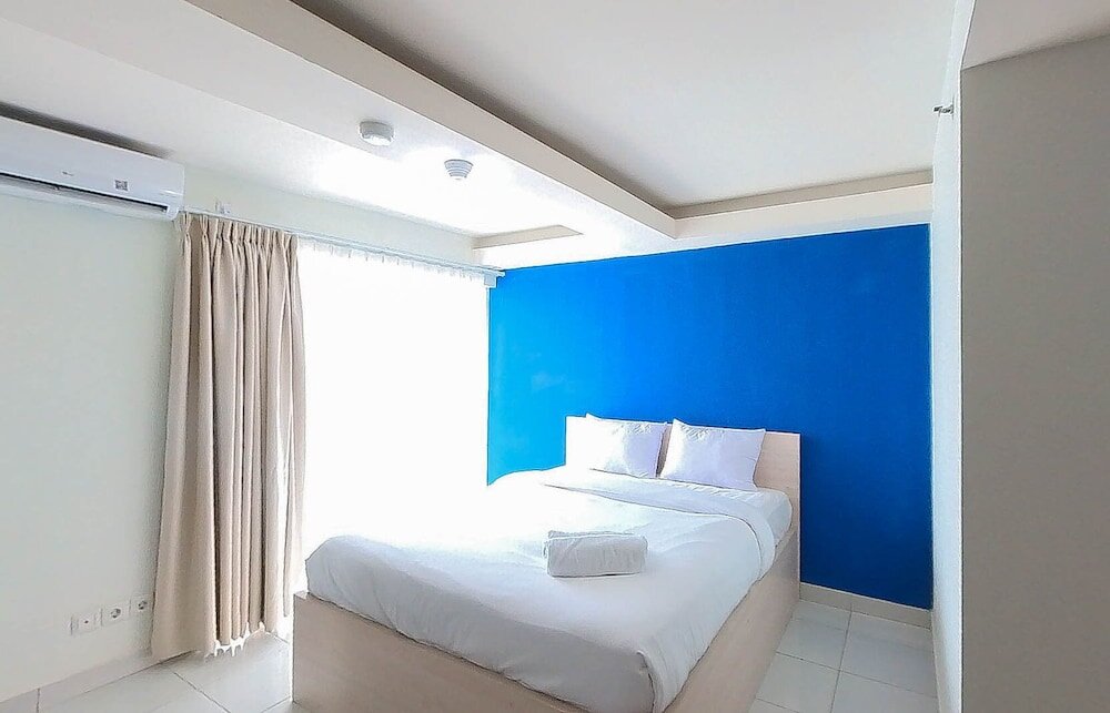 Апартаменты Comfort And Warm Studio Room At Amethyst Kemayoran Apartment