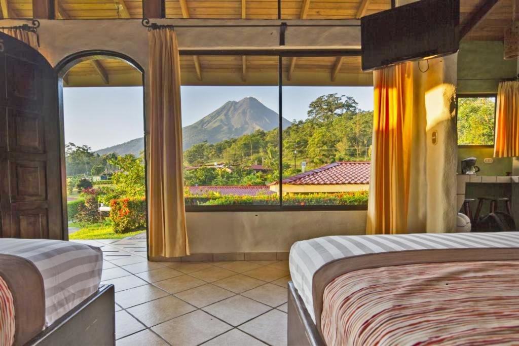 Двухместный номер Deluxe с видом на горы Arenal Volcano Inn