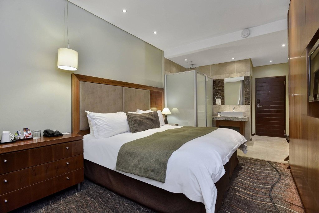 Standard Double room Protea Hotel
