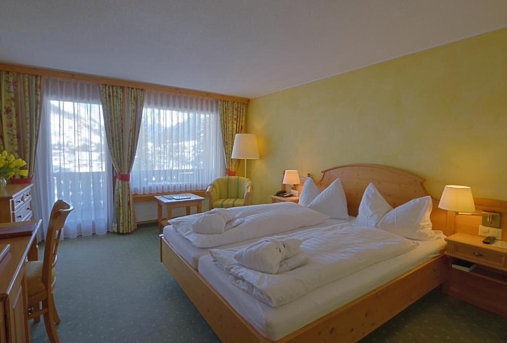 Standard Double room with balcony Silvretta Parkhotel