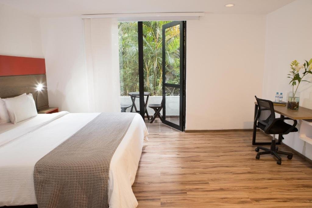 Deluxe Doppel Zimmer mit Balkon Foresta Hotel