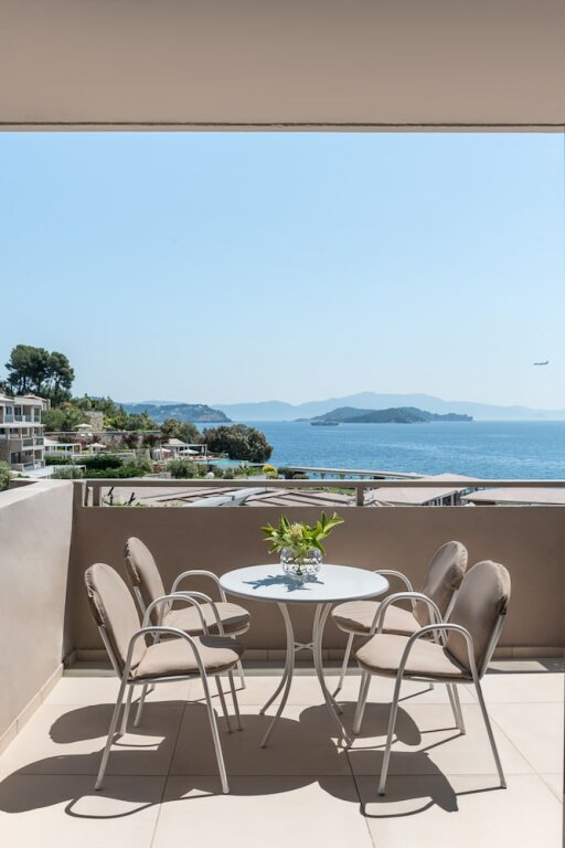 Семейный номер Standard с балконом и с видом на море Kassandra Bay Resort, Suites & Spa