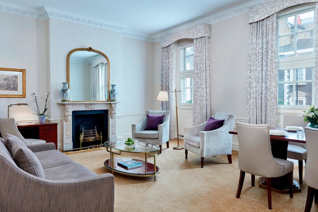 Люкс Deluxe с 2 комнатами Grand Residences by Marriott - Mayfair-London