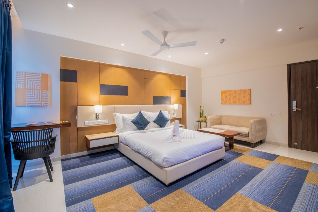 Люкс StayBird - B Suite, Business Hotel, Kharadi