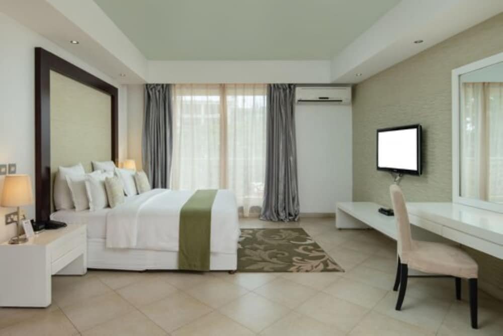 Deluxe Doppel Zimmer mit Balkon Peninsula Hotel Dar Es Salaam