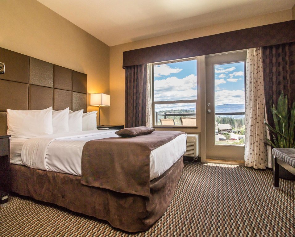 Люкс Fairfield Inn & Suites by Marriott West Kelowna