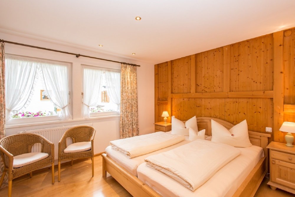 4 Bedrooms Cottage Komfort-Ferienhaus Alpspitz