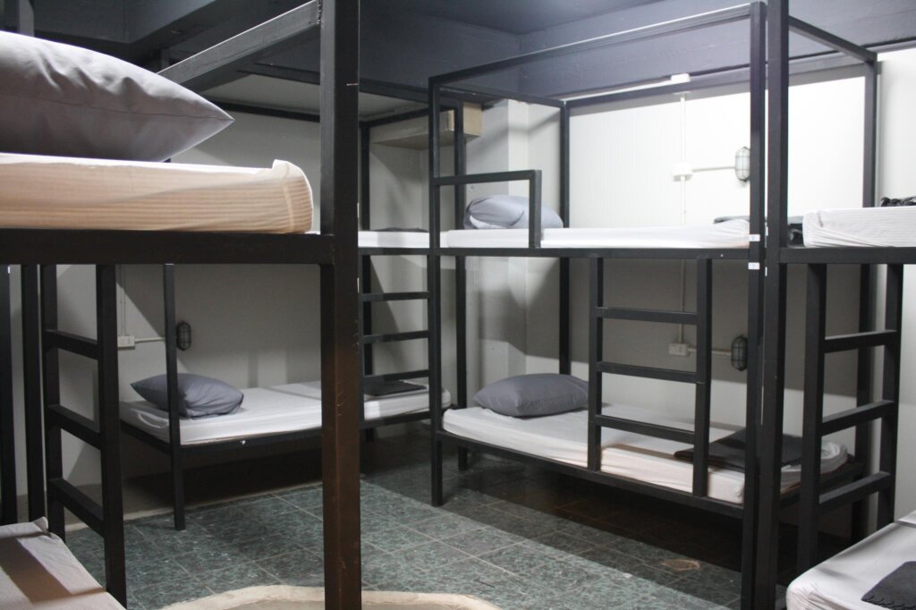 Кровать в общем номере The Aris Hostel