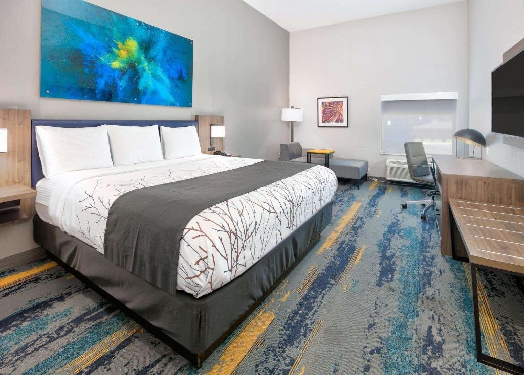 Deluxe Double room La Quinta Inn & Suites by Wyndham Dallas/Fairpark