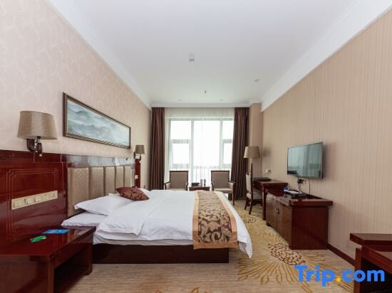 Deluxe Suite Jingxi Global Hotel