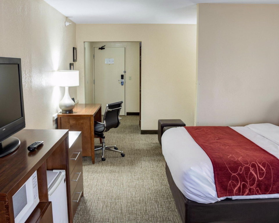 1 Bedroom Double Suite Comfort Suites Omaha