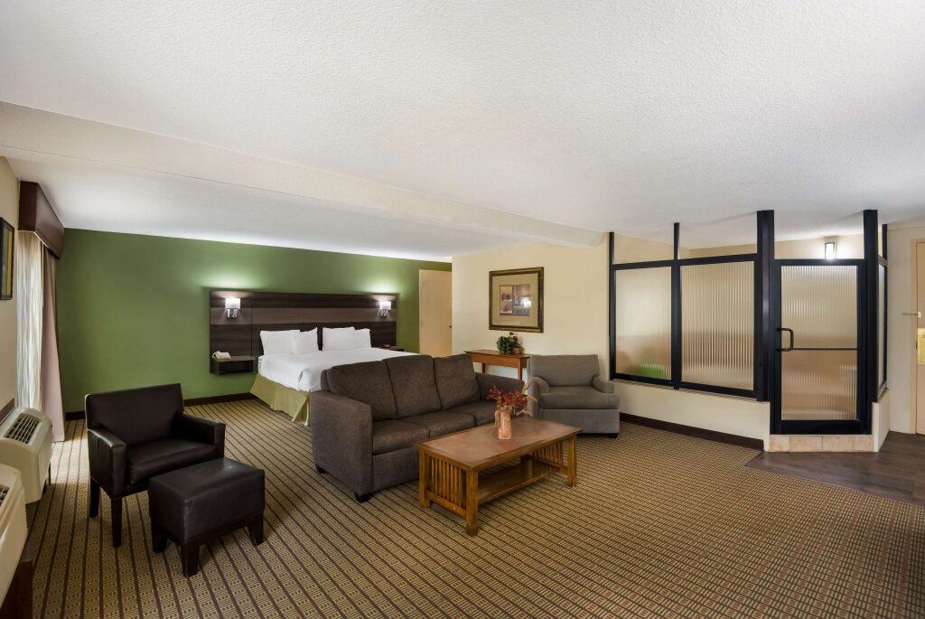 Suite Best Western Prairie Inn & Conference Center