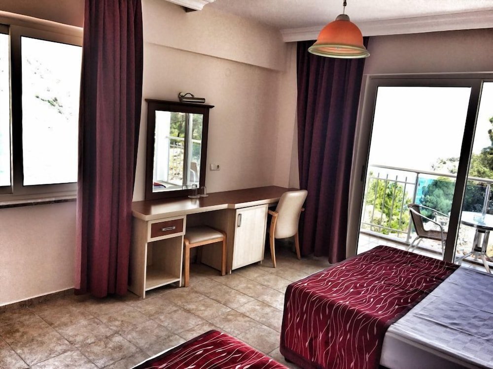 Standard Triple room with balcony Calipso Beach Turunc Hotel