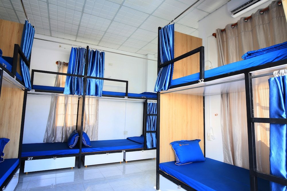 Кровать в общем номере First Hostel Nha Trang