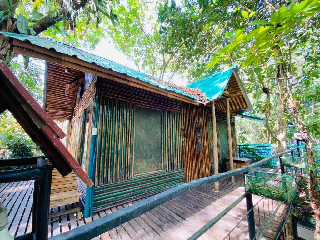 Bungalow Khao Sok Tree House Resort