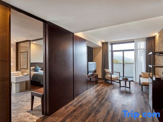 Suite con vista al lago Zhongxiang Hot Spring Resort Hotel