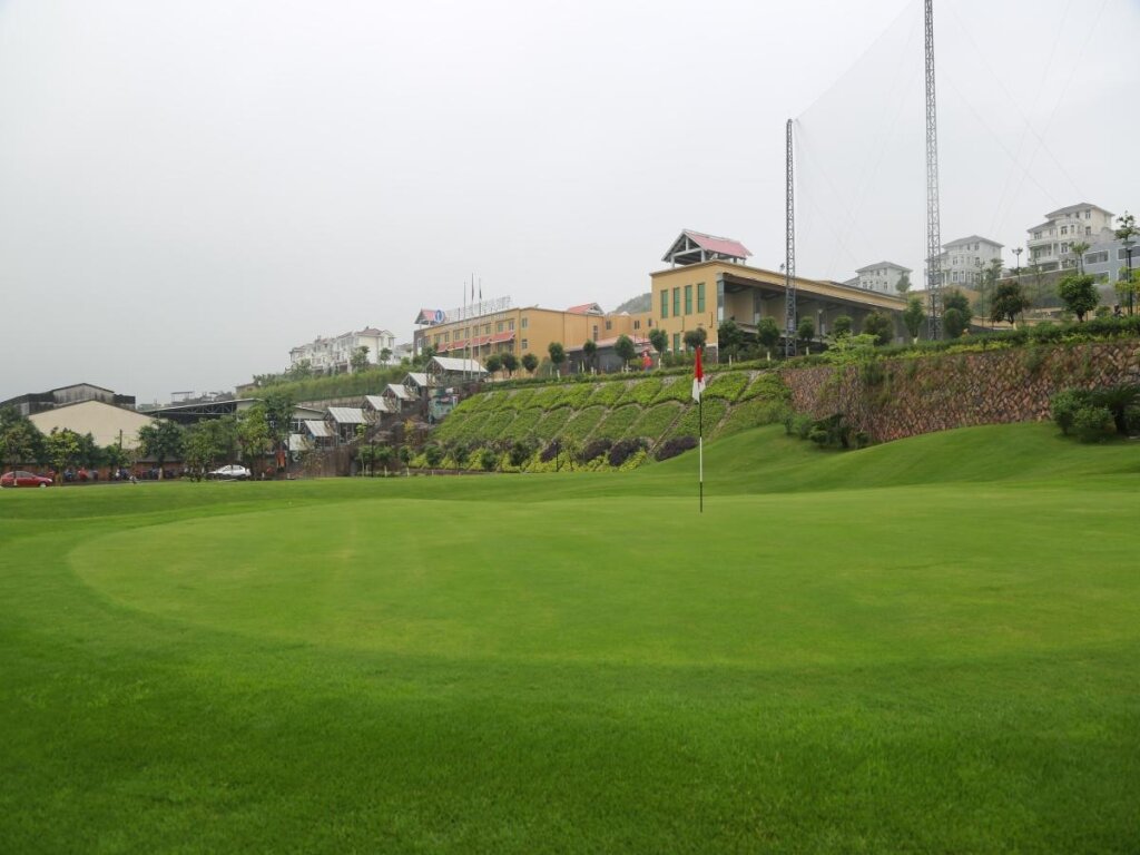 Люкс Deluxe Fuzhou Chuanjie Hotspring and Golf Club Hotel