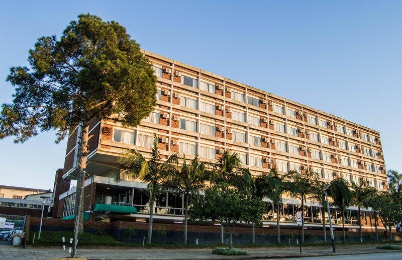 Люкс Holiday Inn - Mutare, an IHG Hotel