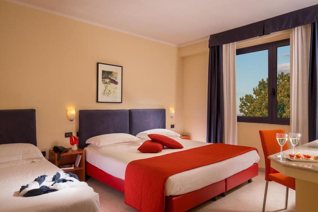 Трёхместный номер Standard Best Western Blu Hotel Roma
