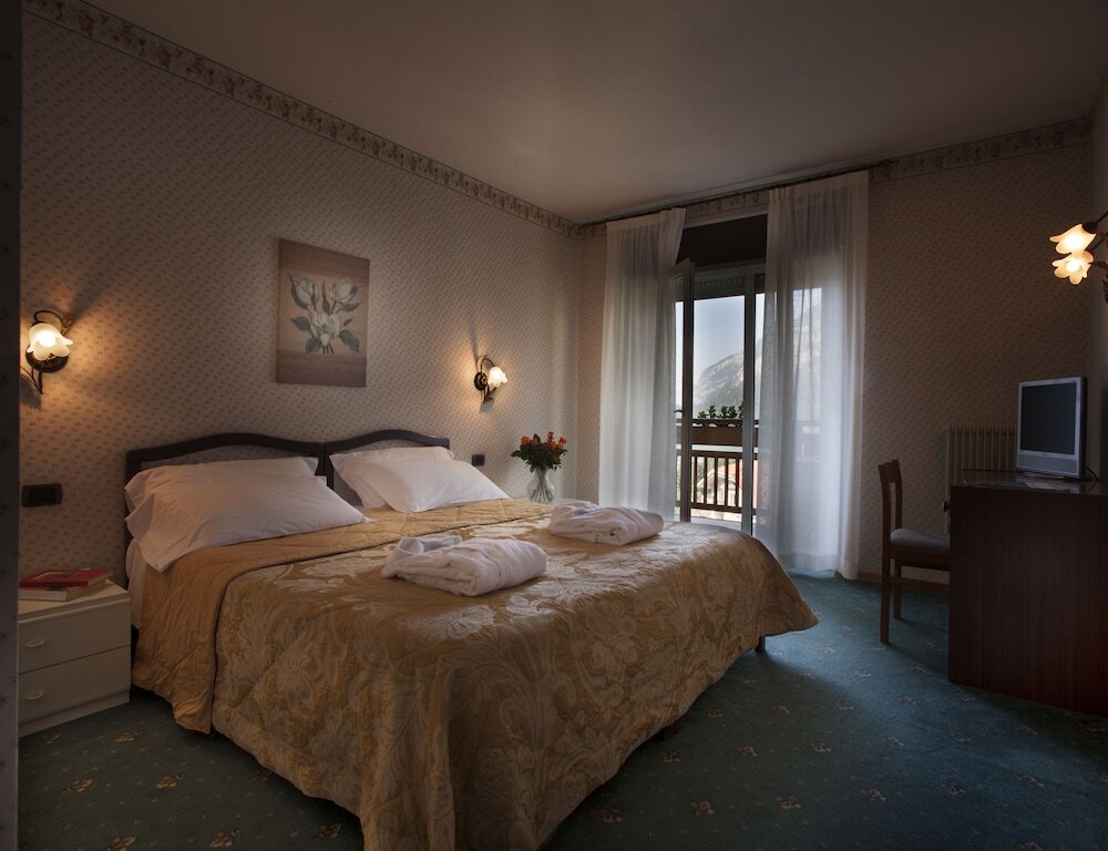 Deluxe Doppel Zimmer mit Seeblick Hotel Miralago Wellness