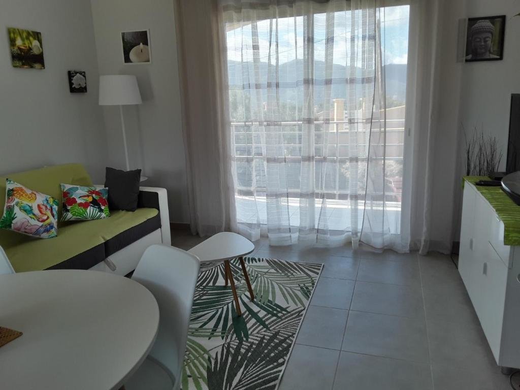 Apartment with sea view Residence Sejoina
