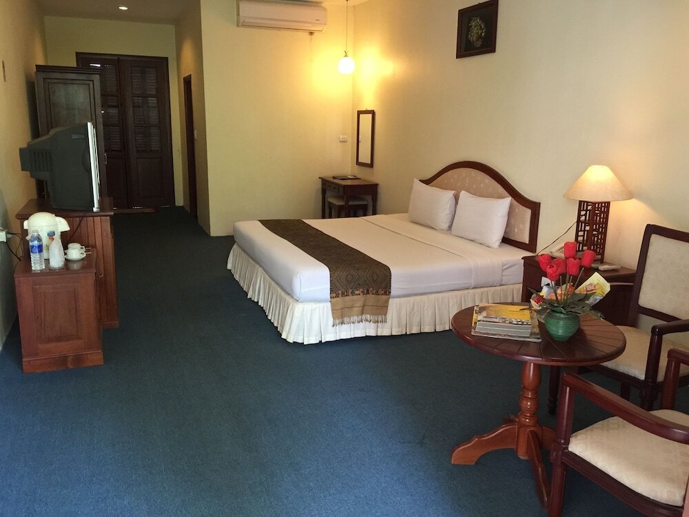 Superior room Champasak Palace Hotel