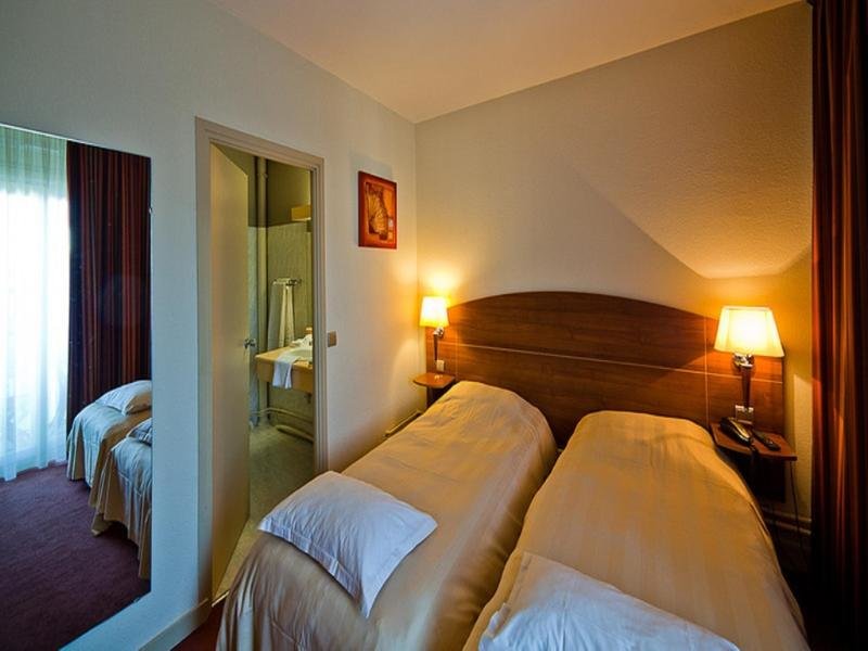 Standard Single room Kyriad Hotel Clermont Ferrand Centre