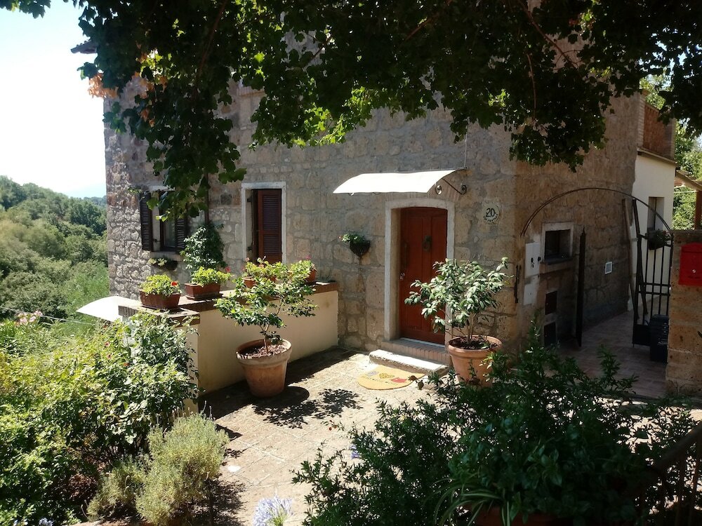 Cabaña Stunning 1-Bed House in Castel Cellesi Italy