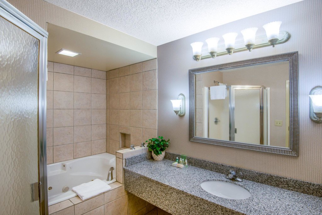 Double Suite Holiday Inn Riverton-Convention Center, an IHG Hotel