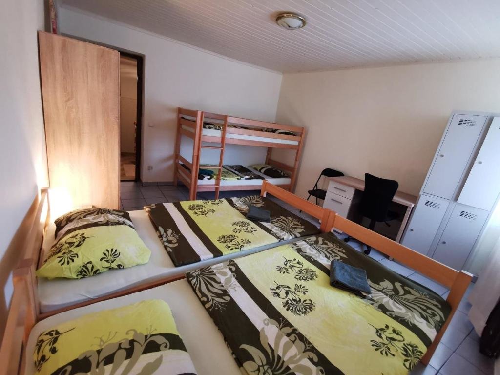 Standard Double room Back Hostel & Private Rooms