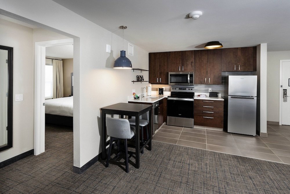 Люкс Residence Inn by Marriott Milwaukee Brookfield