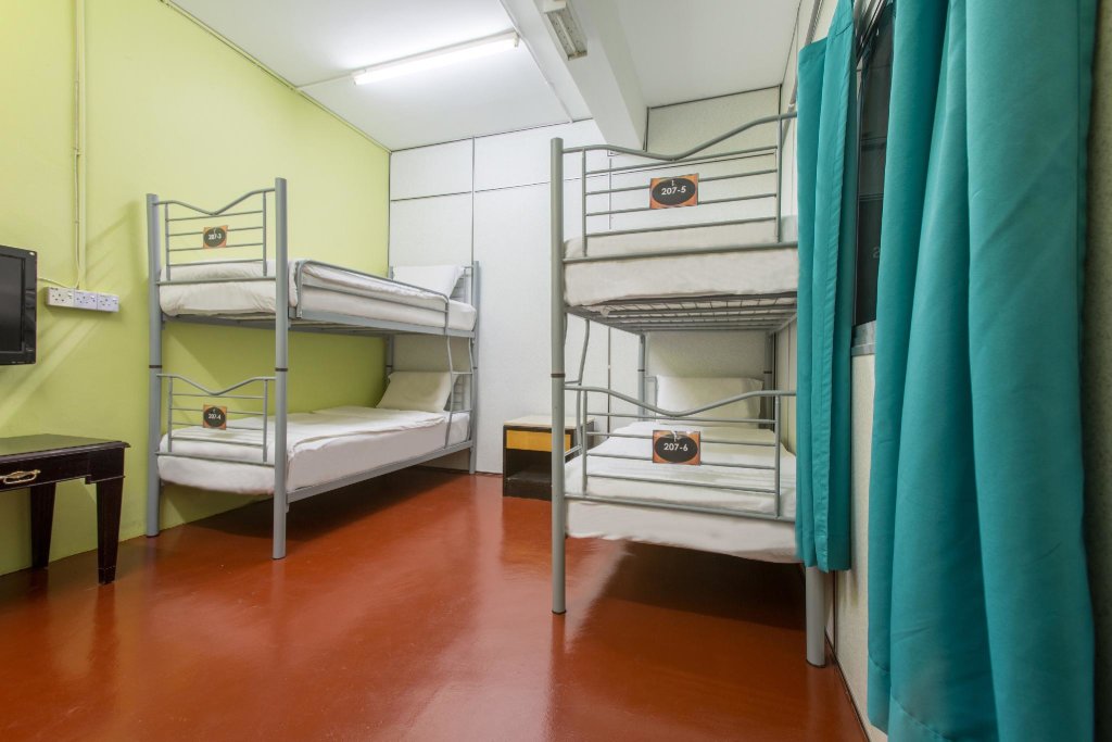 Bed in Dorm SPOT ON 89788 Musafir Transit Hotel