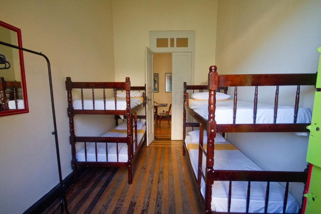 Кровать в общем номере (женский номер) Guanaaní Hostel
