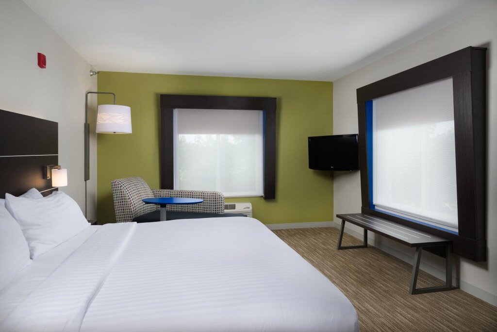 Double Suite Holiday Inn Express Independence