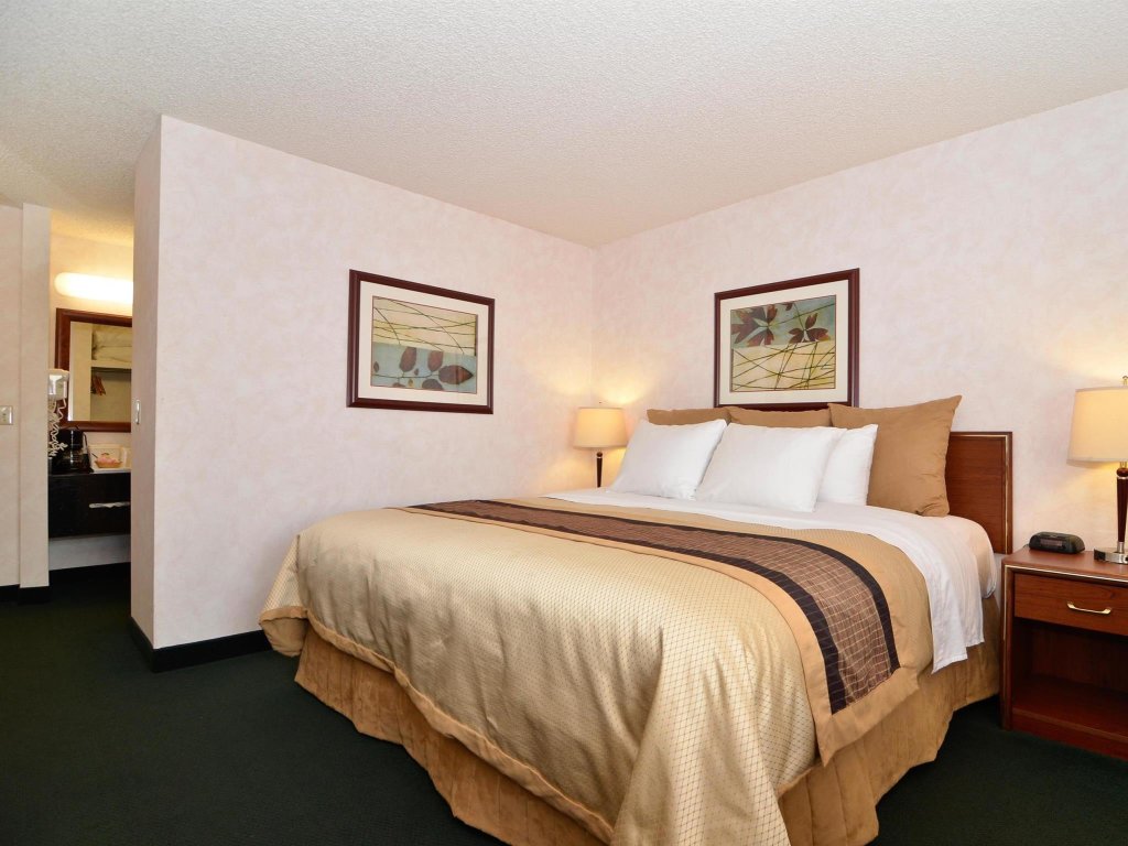 Двухместный люкс c 1 комнатой Best Western Cascadia Inn