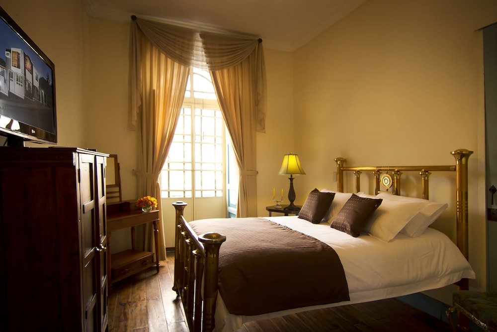 Standard Double room with balcony Del Parque Hotel & Suites