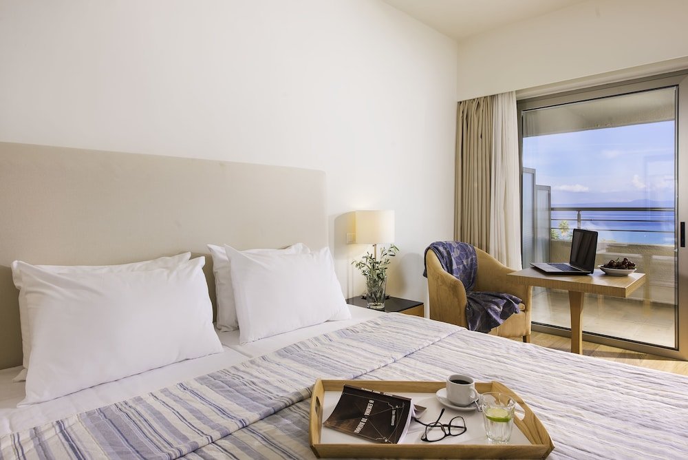Двухместный номер Standard с балконом и с видом на море Kassandra Palace Seaside Resort