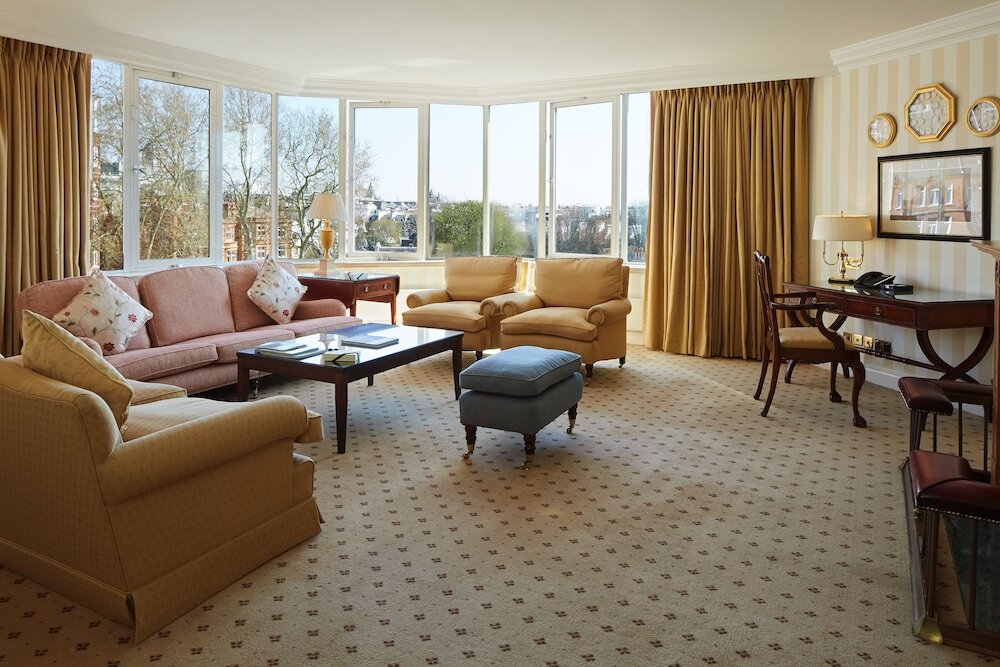 Апартаменты Luxury с 3 комнатами с балконом Cheval Thorney Court at Hyde Park