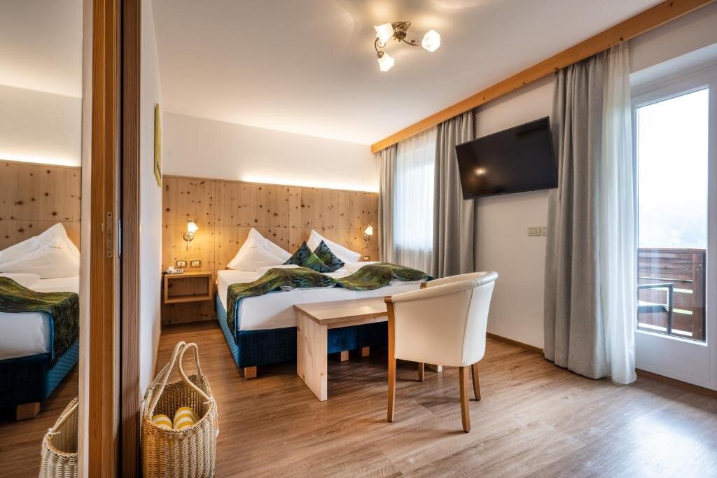 Standard Doppel Zimmer mit Bergblick Hotel Schmung