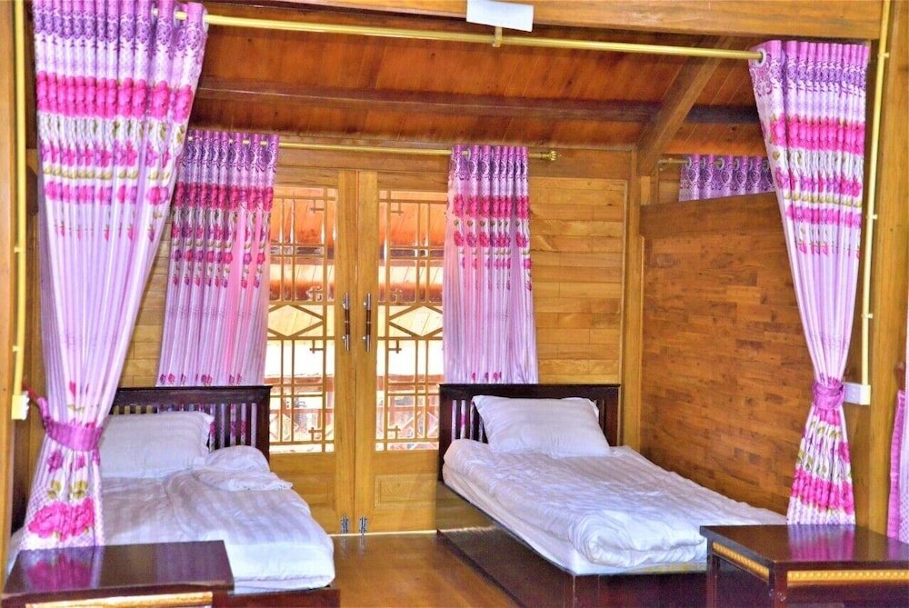 Bed in Dorm with mountain view Khen Mong Nature Hotel