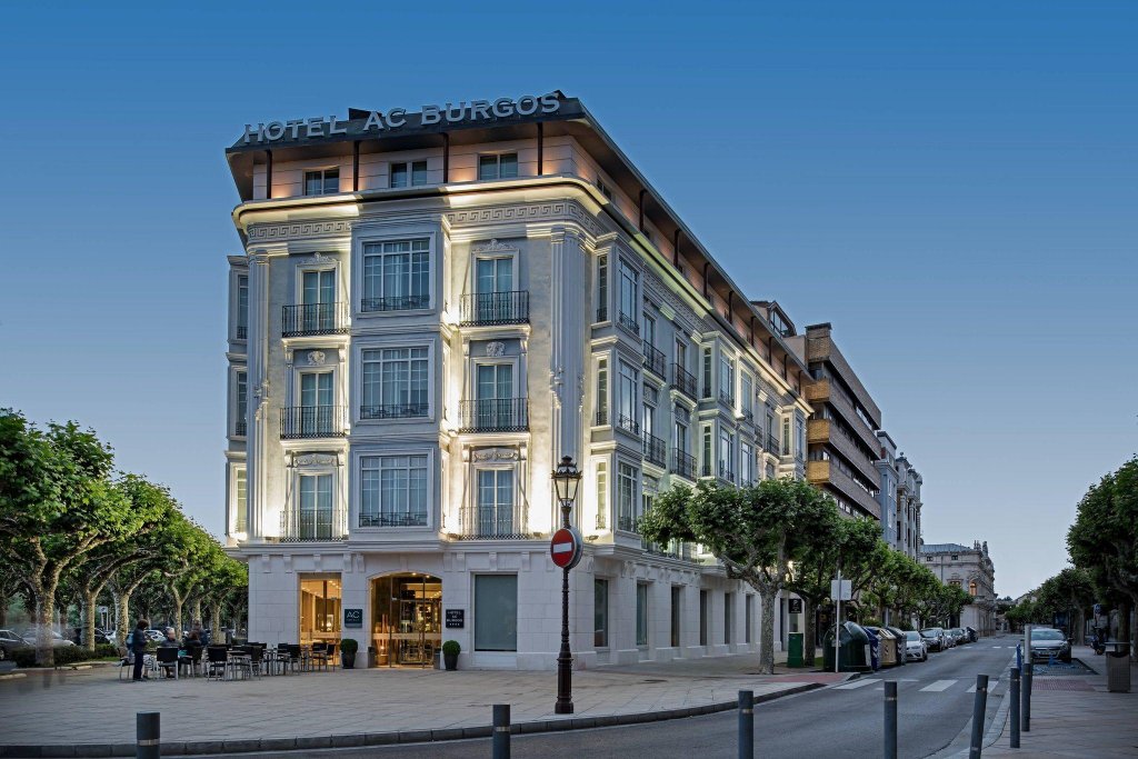 Номер Standard AC Hotel Burgos by Marriott