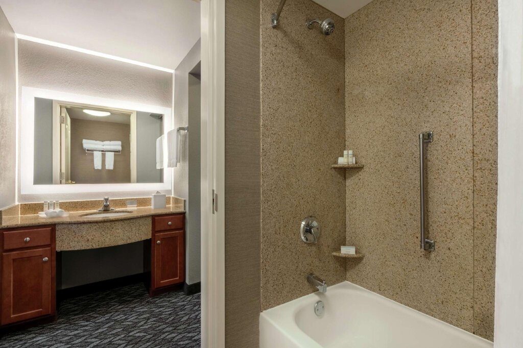 Двухместный люкс c 1 комнатой Homewood Suites by Hilton Harrisburg East-Hershey Area