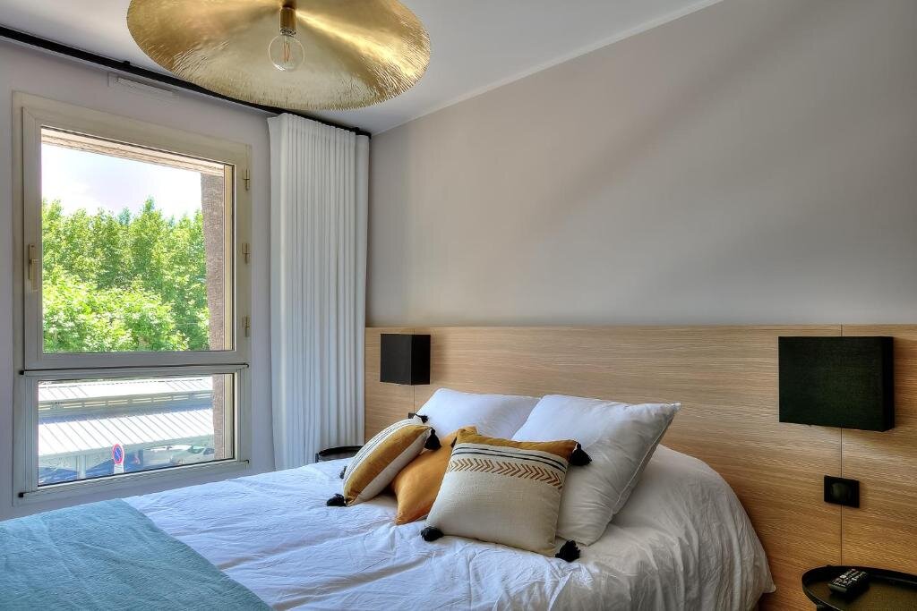 Apartment CMG - Appartement de standing avec balcon - 2BR/6P - Cannes
