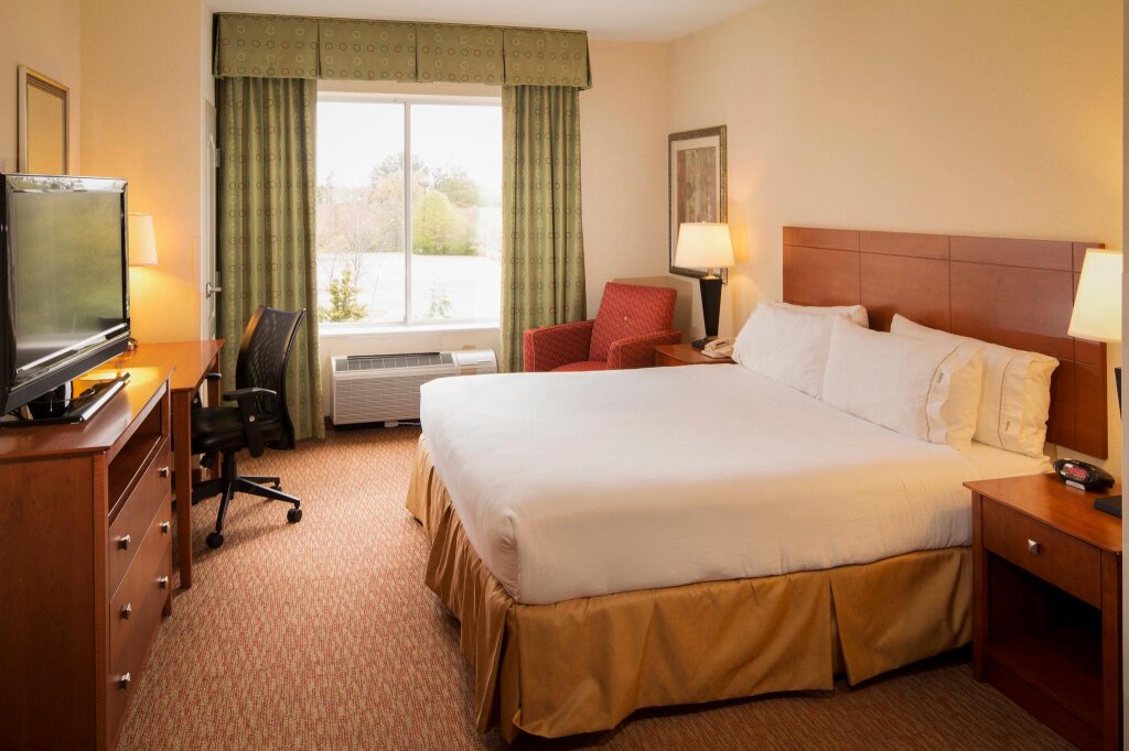 Номер Standard Holiday Inn Express Hotel & Suites Greensboro - Airport Area, an IHG Hotel
