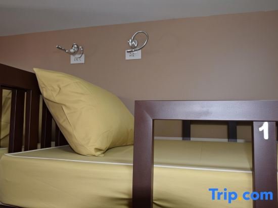 Кровать в общем номере Motel 168 - Dazhou