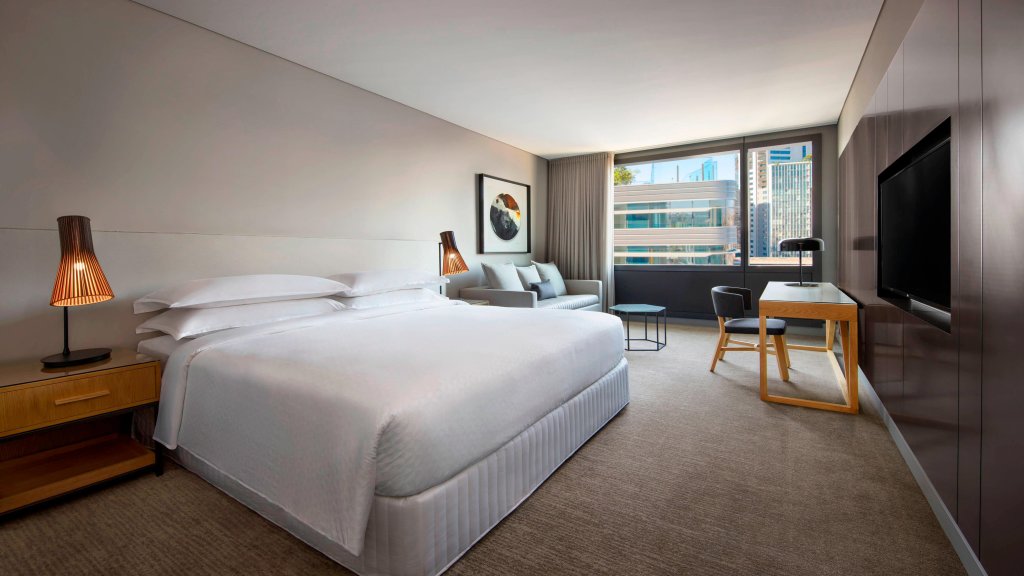Standard room Four Points by Sheraton Sydney, Central Park