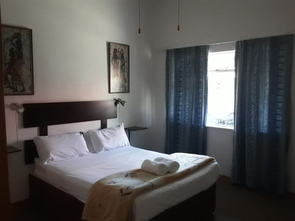 Standard Double room Boer And Brit Self Catering Guest House