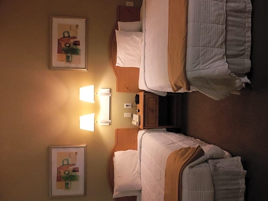 Suite Estándar Americas Best Value Inn & Suites Winnie